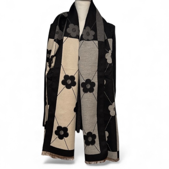 Designer Style 🆕 Cashmere Scarf Large Shawl Wrap Poncho Warm Soft Stunning NIB - Picture 9 of 17